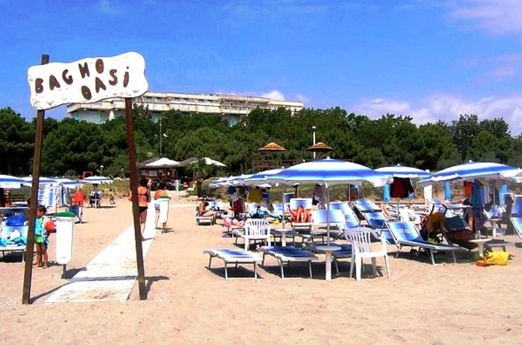 Airone Bianco Residence Village Лидо-делле-Национи Экстерьер фото